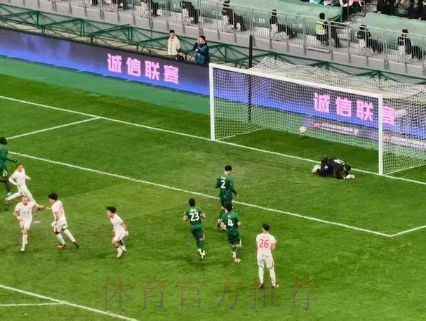 卓尔客胜辽足扩大优势 冲超军团集体受挫